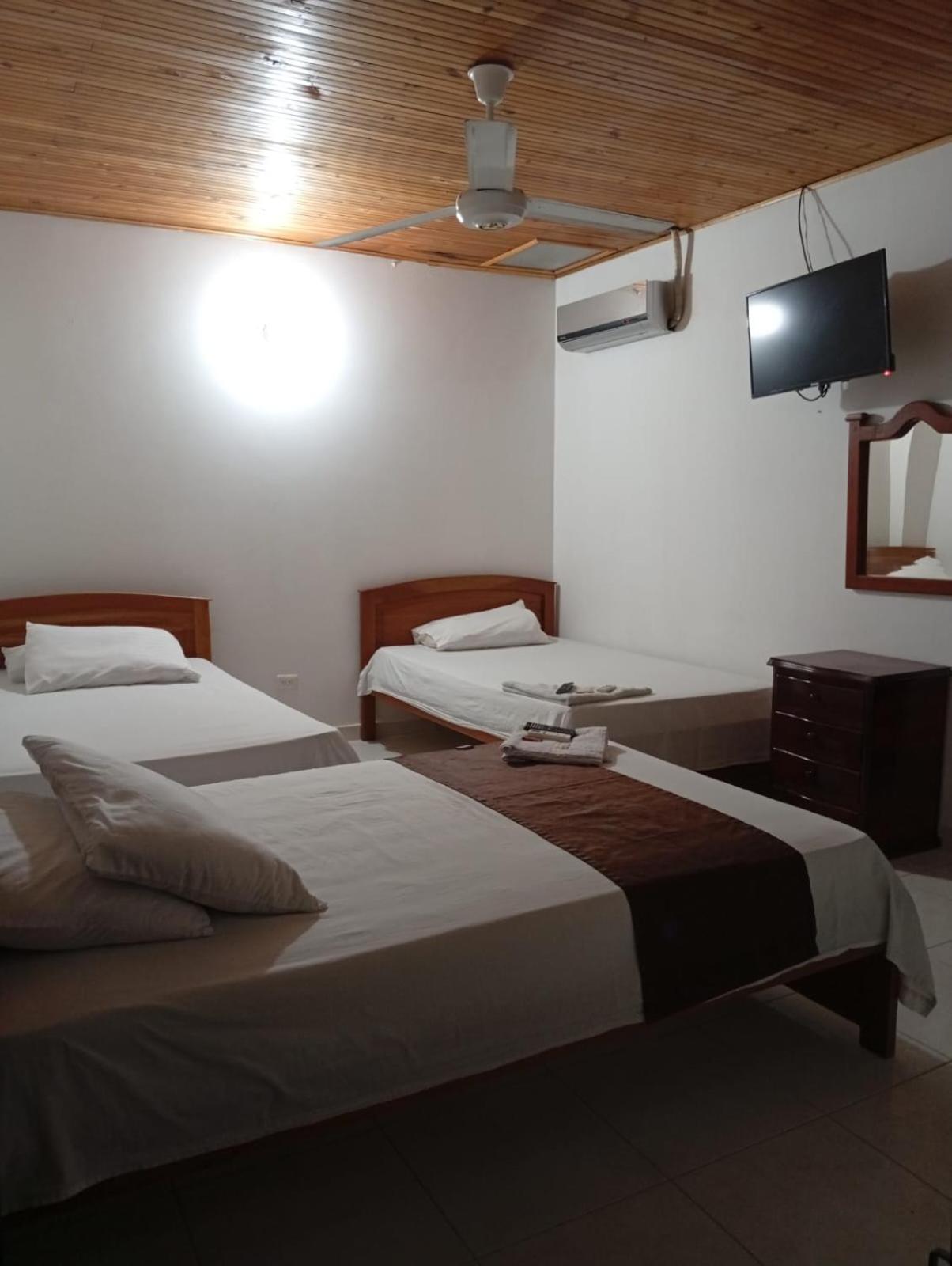 Hotel Kerana Moon Puerto Boyaca Exteriör bild